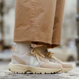 Veja Venturi Sneaker - Natural/Butter